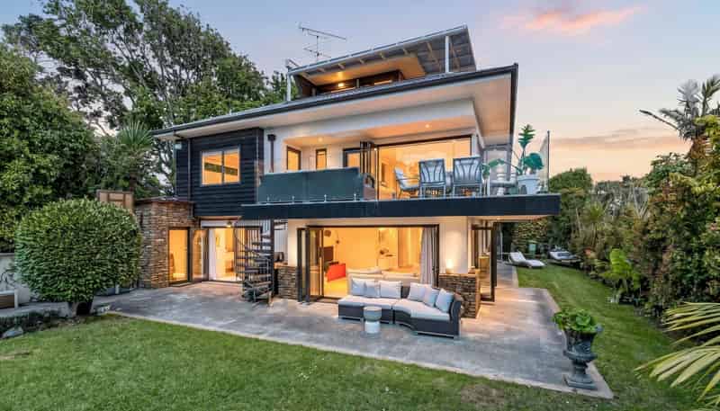 11 Waiatarua Road, Remuera