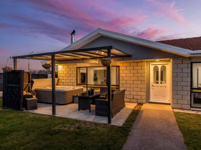 44 Reginald Street, Burwood