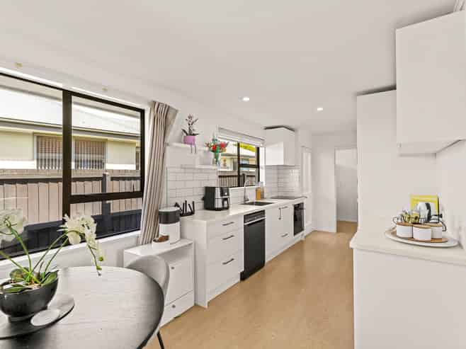 44 Reginald Street, Burwood