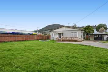 149 Clayton Road, Mangakakahi