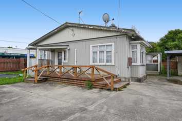 149 Clayton Road, Mangakakahi