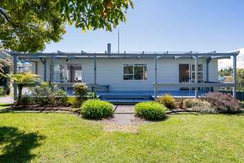 4 Diamond Street, Pukehangi