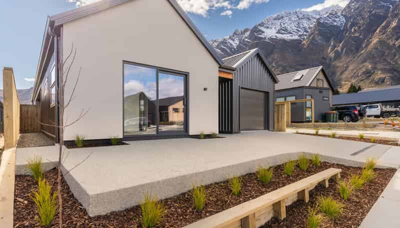 40 Rowe Drive, Jacks Point
