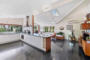 10 McDowell Street, Springfield