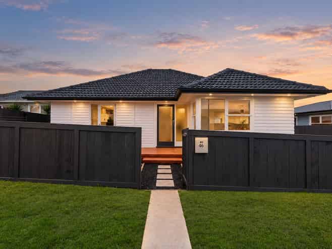 46 Fairclough Road, Beach Haven