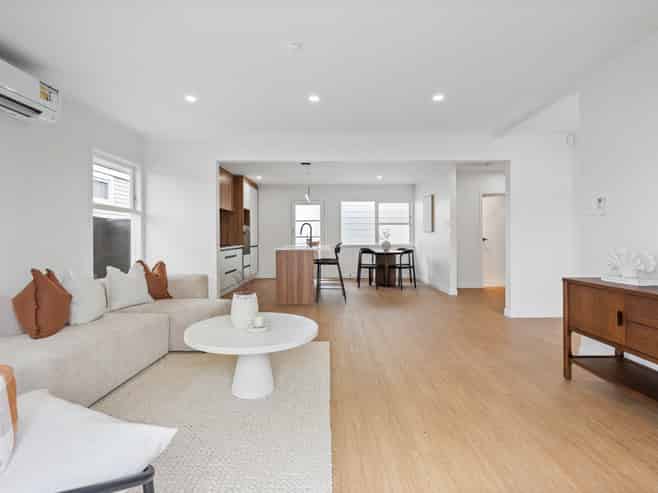 46 Fairclough Road, Beach Haven