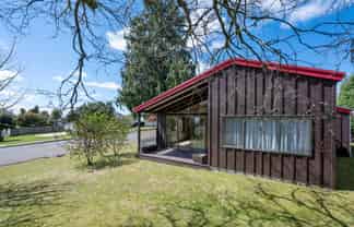 1 Wychwood Crescent, Springfield