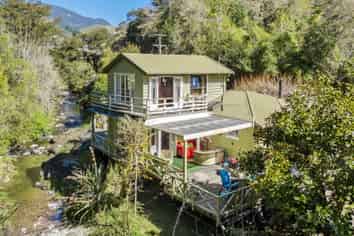 103 Teal Valley Road, Hira