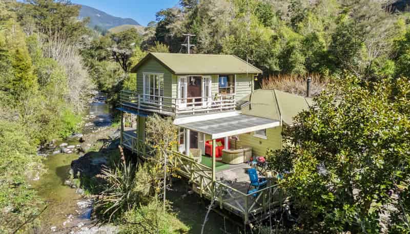 103 Teal Valley Road, Hira