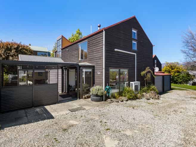 16A Mount Iron Drive, Wanaka
