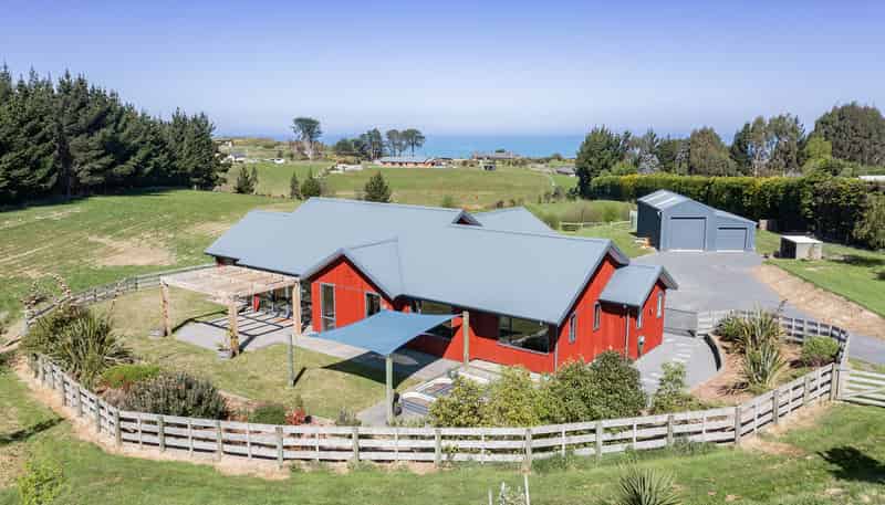 44 Blackhead Road, Concord