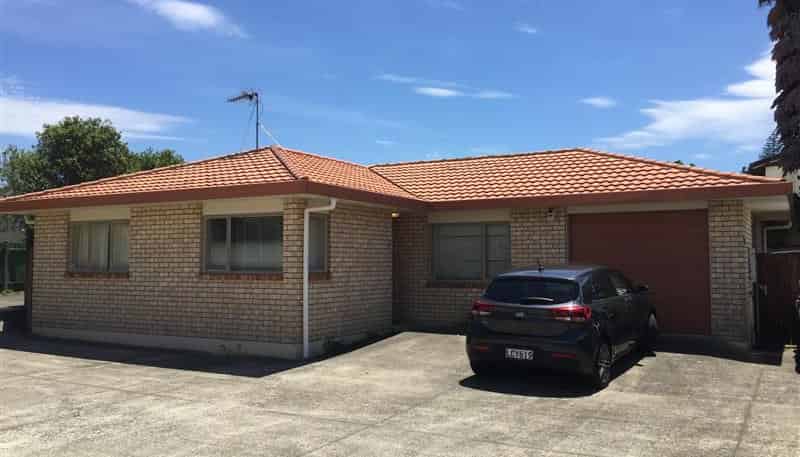 2/16 Miller Rd, Mangere Bridge