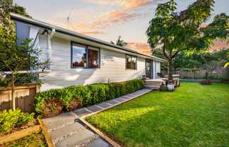 2 Kingfisher Place, Favona