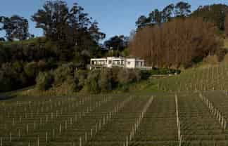137 Black Barn Road, HAVELOCK NORTH