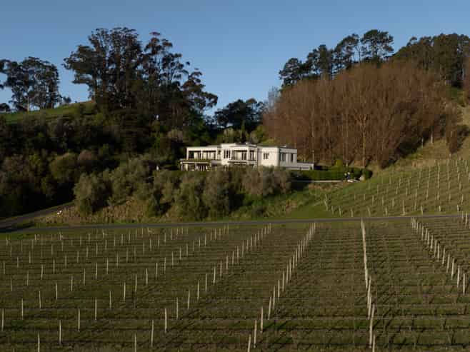 137 Black Barn Road, HAVELOCK NORTH