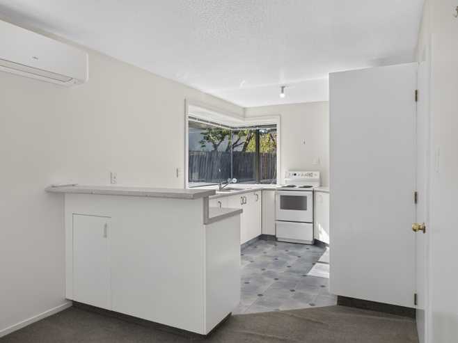 2/245 Wainoni Road, Avondale