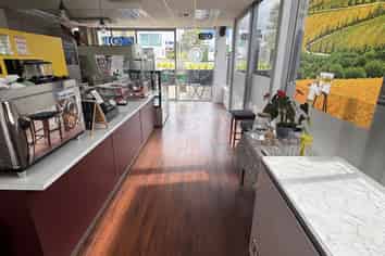 Albany Café for Sale - An Entry-Level Opportunity