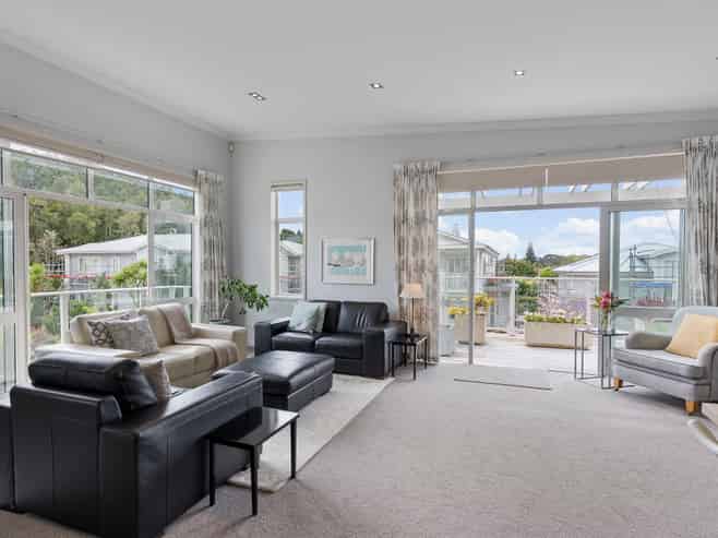 3 Eaves Bush Parade, Orewa