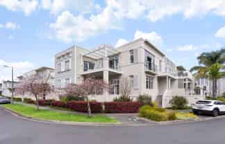 3 Eaves Bush Parade, Orewa
