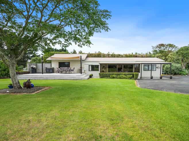 299A Clarks Beach Road, Clarks Beach