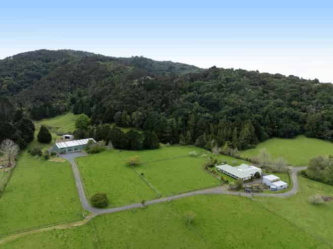 20 Thorps Quarry Road, Clevedon