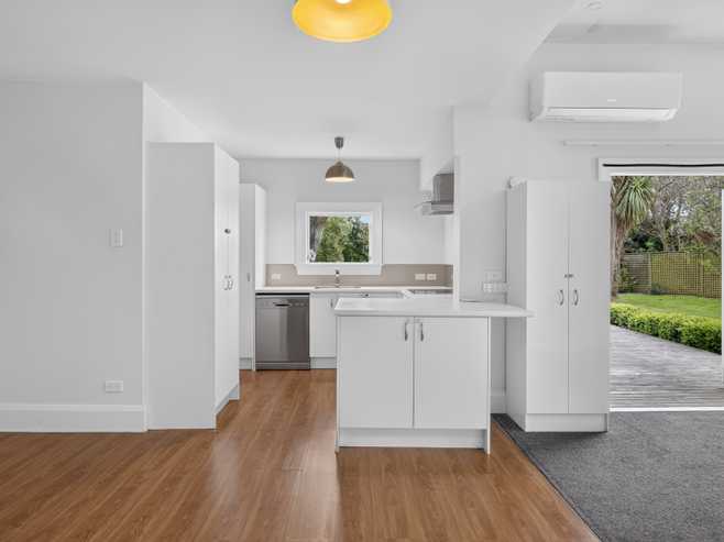11 Woodville Street, Edgeware