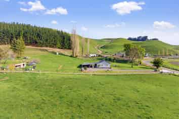 358  Valley road, Raukawa