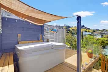 206 Mount Sea Road, Thames