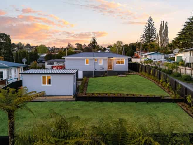 58 Chorley Avenue, Massey