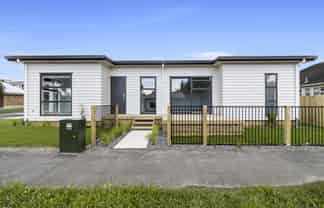 1/2 Searancke Place, Fairfield