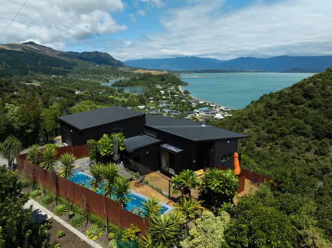 1397 Abel Tasman Drive, Tata Beach
