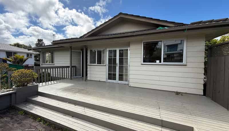 10 Albemarle Place, Massey