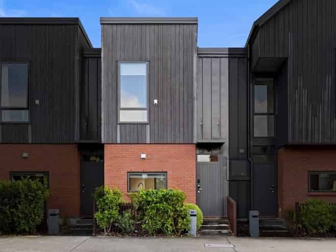 60 Wallace Road, Hobsonville