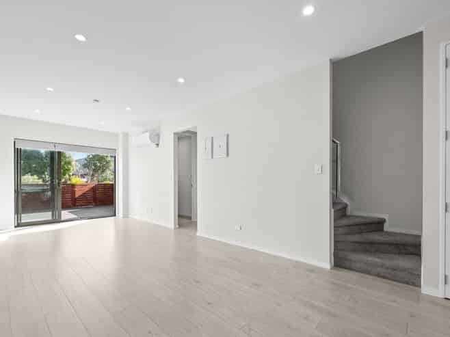 60 Wallace Road, Hobsonville