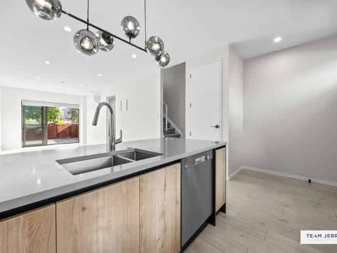 60 Wallace Road, Hobsonville