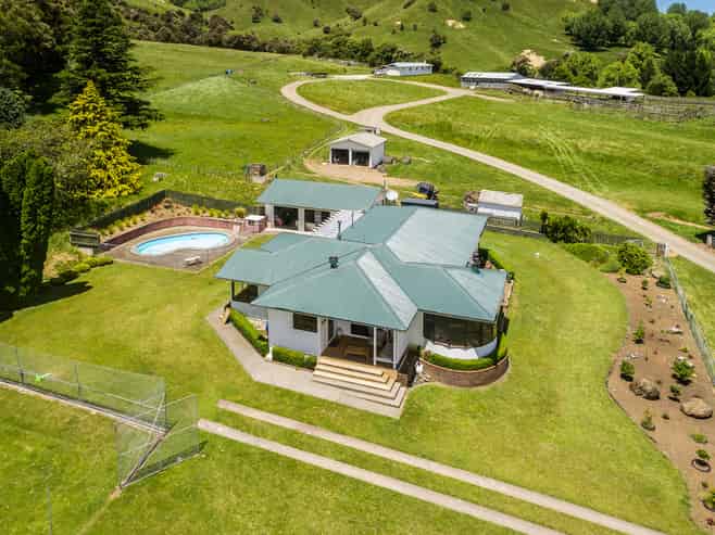 1127 Glenross, Waiwhare