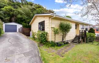 62 Truscott Avenue, Johnsonville
