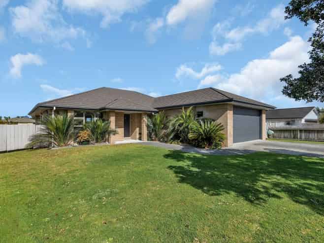 6 Sando Way, One Tree Point