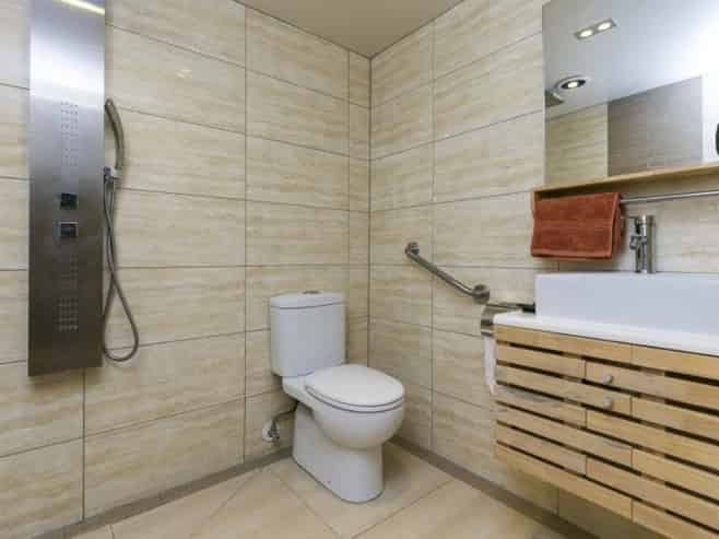 228b/21 Left Bank, Te Aro