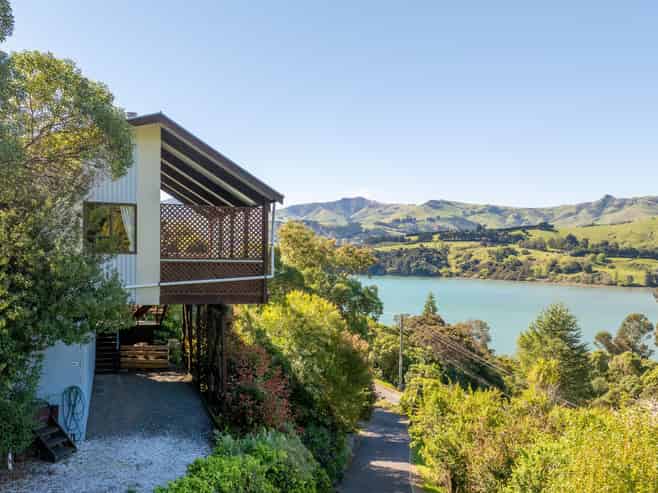 5B Kingfisher Road, Takamatua