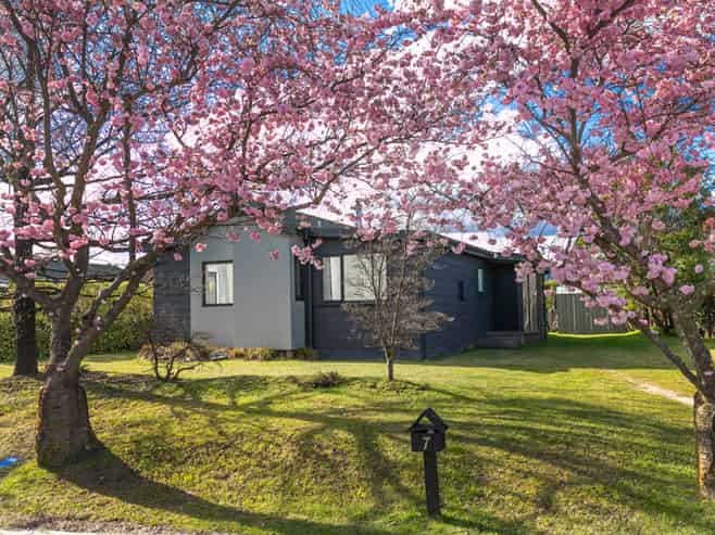7 Cherry Court, Wanaka