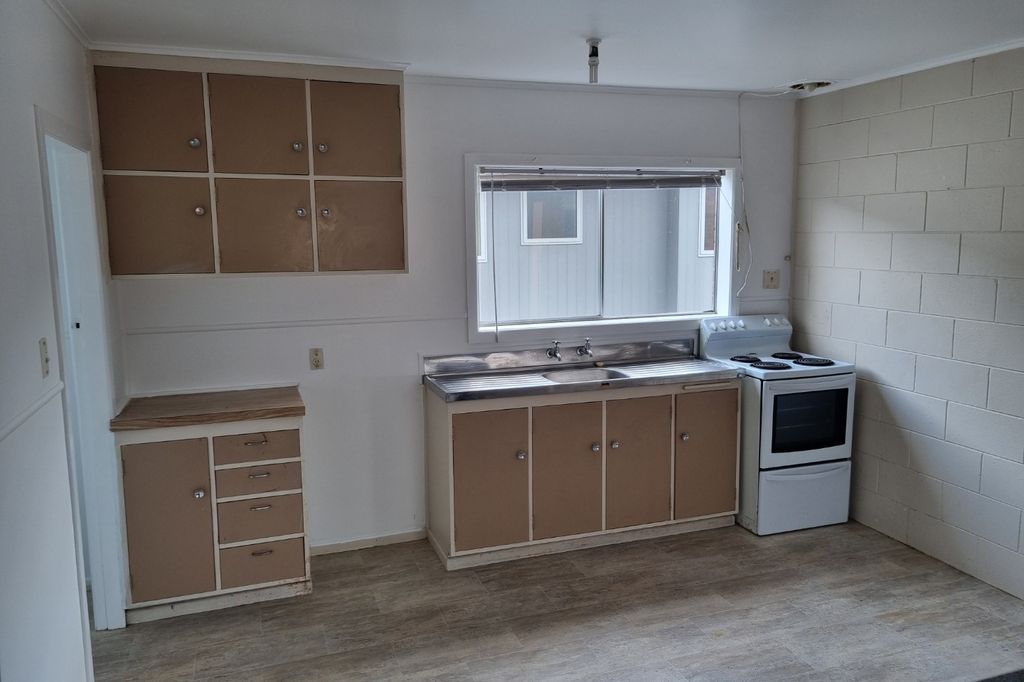 One Bedroom Flat, Close to Town 2