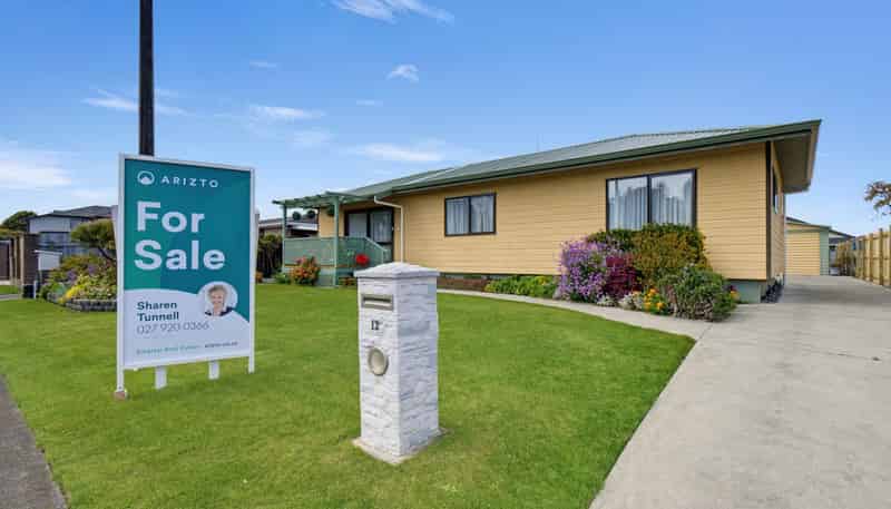 12 Downes Avenue, Springvale