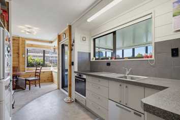 12 Downes Avenue, Springvale