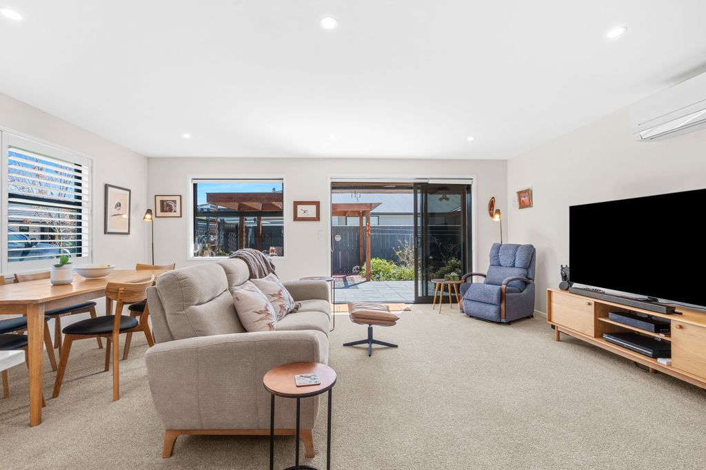 BEO $675,000 Sunny, Easier-Care Retreat 3