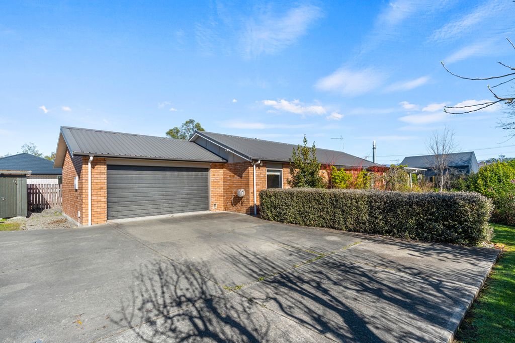 Looking for a home where family life just works... 3