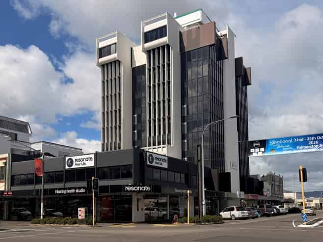 Elevated CBD Office With Outstanding Views