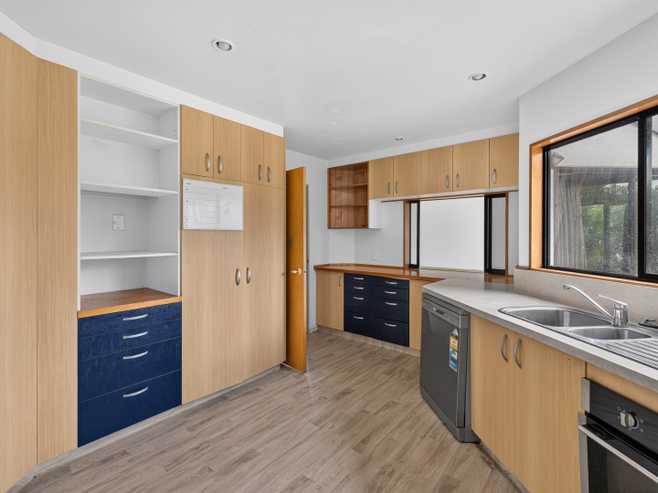 55 Lowry Avenue, Redwood