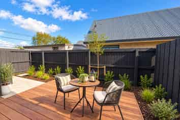 2/387 Armagh Street, Linwood