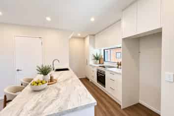 2/387 Armagh Street, Linwood